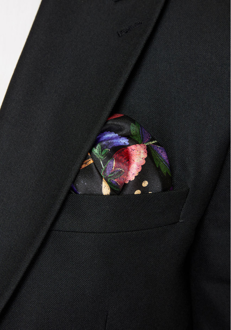 CLASSIC MEN'S POCKET SQUARE BLACK FLOWER PRINT, Photo 1