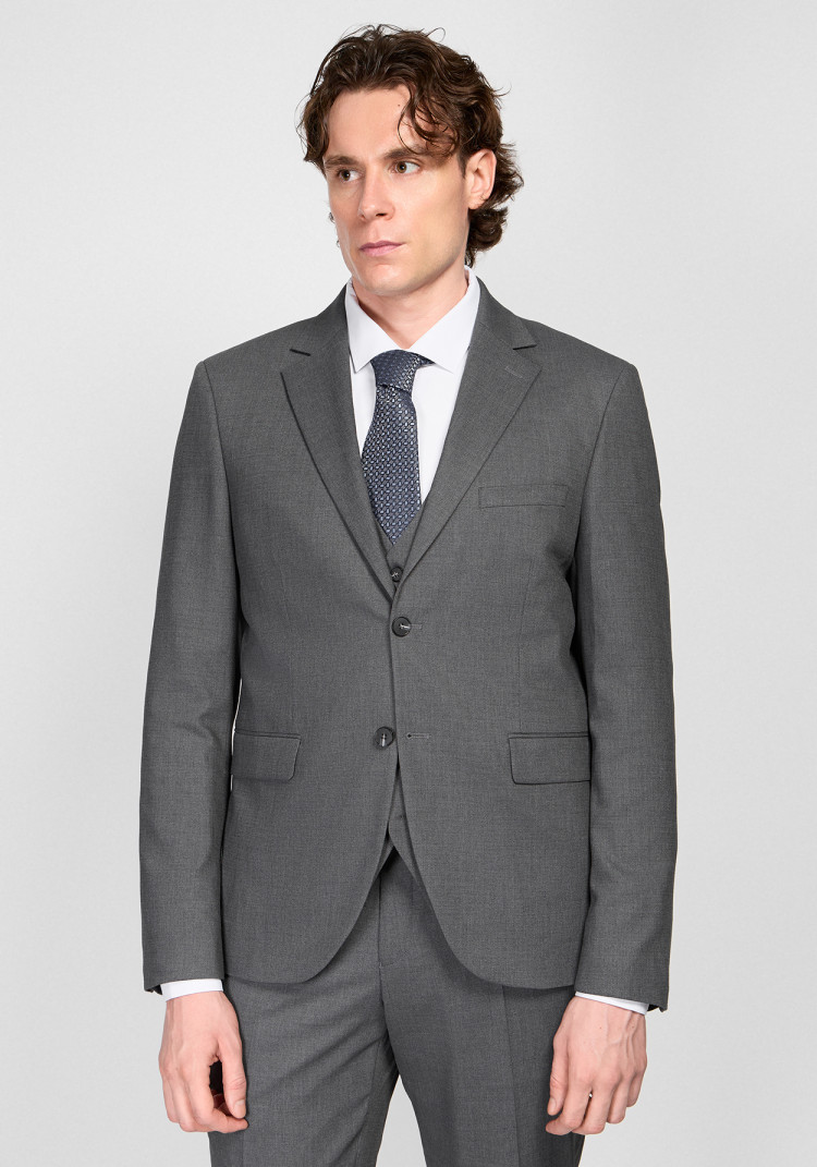 КЛАСИЧНИЙ ЧОЛОВІЧИЙ КОСТЮМ ТРІЙКА  ОДНОБОРТНИЙ СІРИЙ ОДНОТОННИЙ