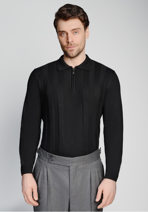 ЧОРНЕ ПОЛО В РУБЧИК НА БЛИСКАВЦІ