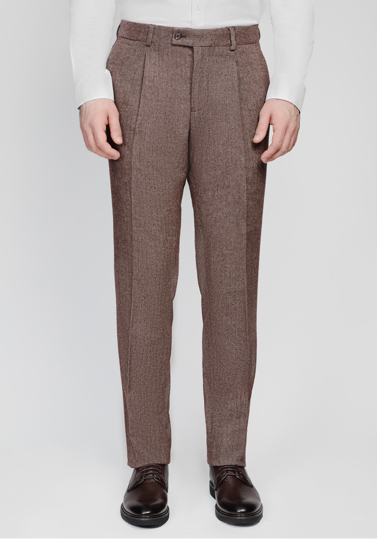 КЛАСИЧНІ ЧОЛОВІЧІ БРЮКИ КОРИЧНЕВІ В ЯЛИНКУ