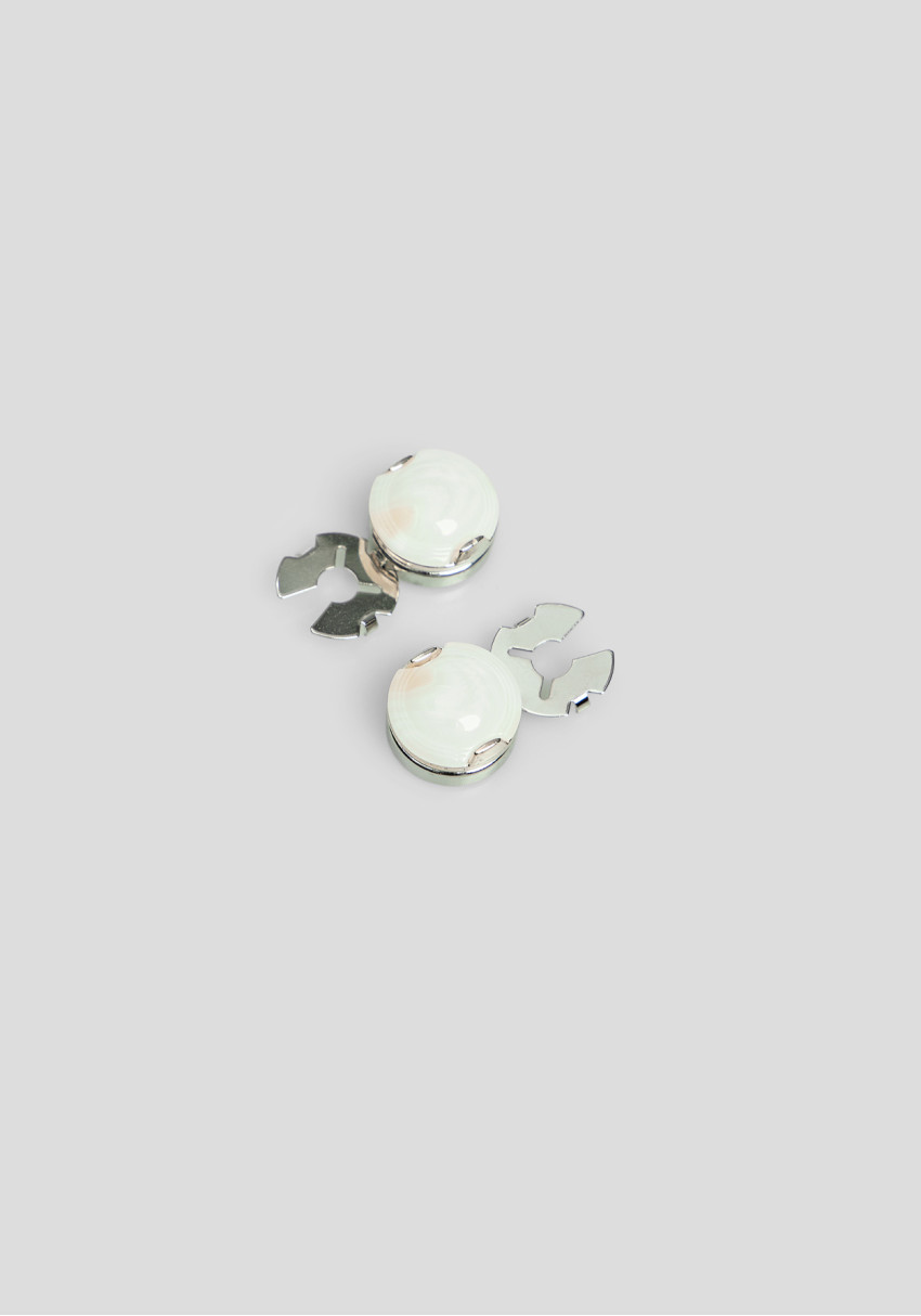CLASSIC MEN'S BUTTON ACCESSORY, Photo 1