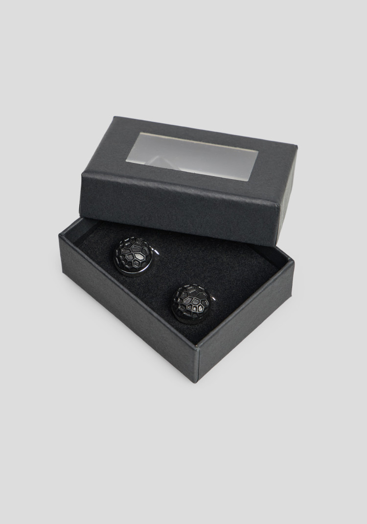 CLASSIC MEN'S BUTTON ACCESSORY, Photo 2