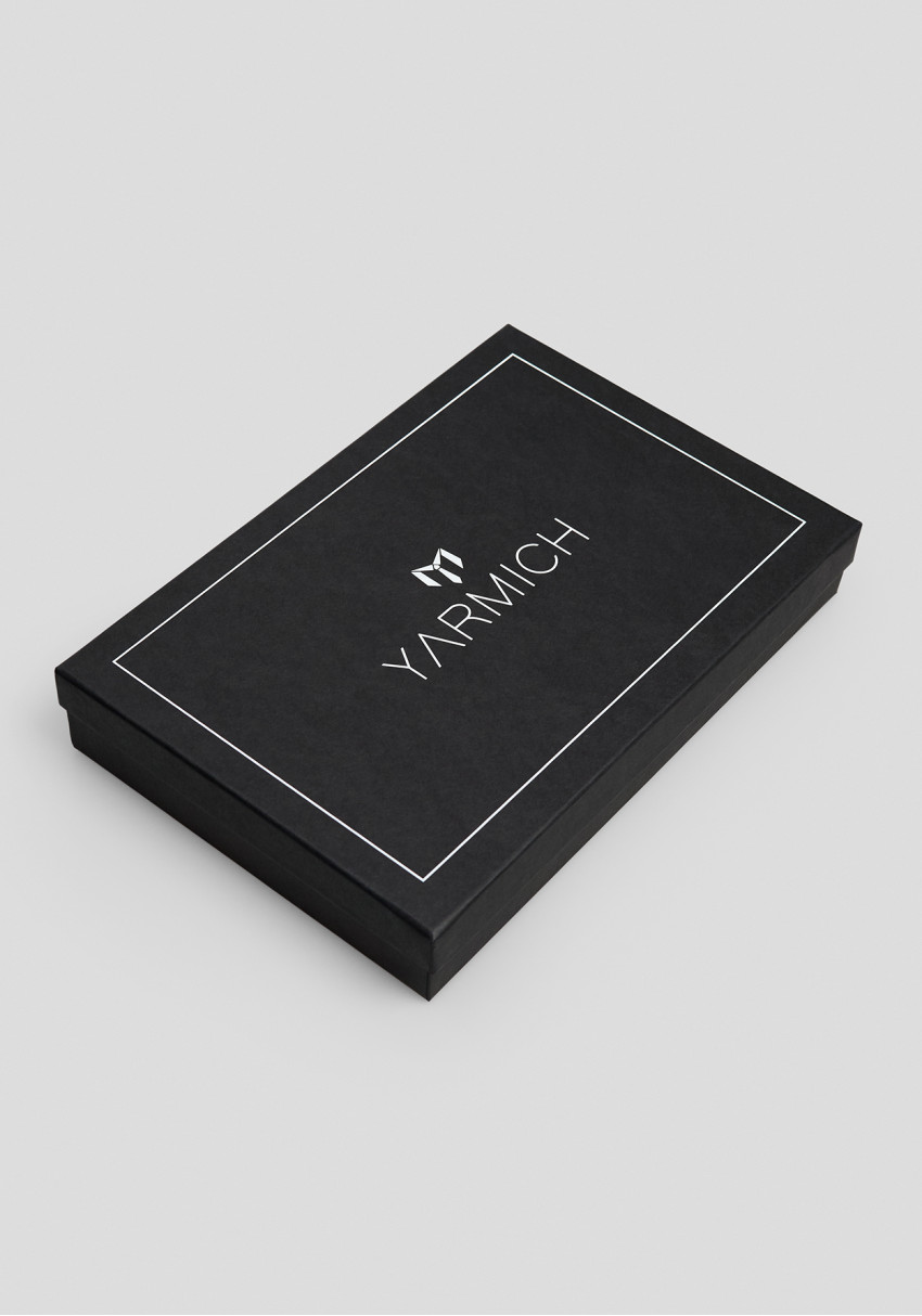 The translation of "ПОДАРУНКОВА КОРОБКА СЕРЕДНЯ" to English is "MEDIUM GIFT BOX.", Photo 1