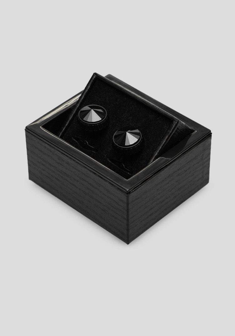 Men's cufflinks black with a geometric facet, Photo 1