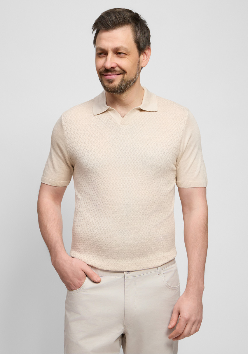 Classic men's beige polo with a textured geometric pattern, Photo 1