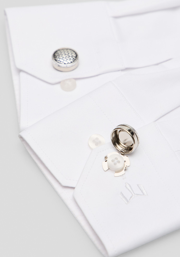 A classic men's button accessory in a silver shade with a geometric texture, Photo 1