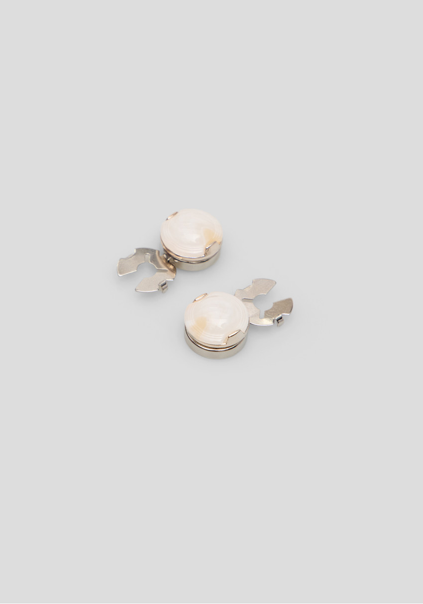 Classic men's button decoration with a mother-of-pearl texture, Photo 1